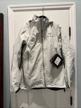 Arcteryx vortex theta jacket NWT large